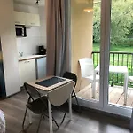 Avec Piscine Aux Portes D'honfleur アパート